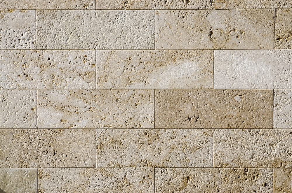 Procéder correctement au nettoyage de façade en pierre calcaire 
